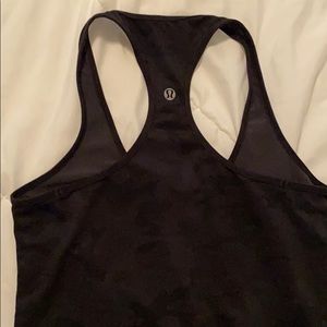 Lululemon tank